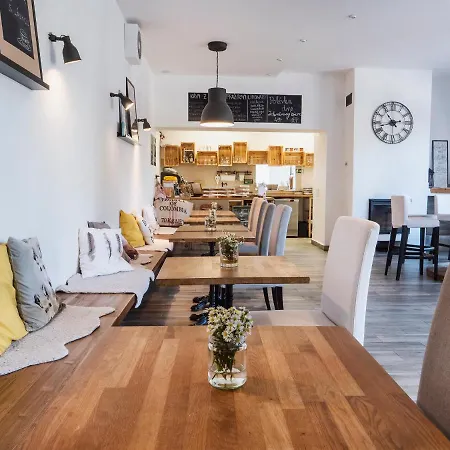 Andel & Cafe ゲストハウス 3*